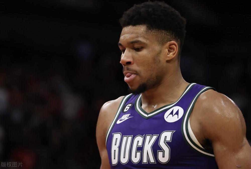 今晨里尔调整名单以备NBA常规赛;外线爆发环节打磨;质疑声仍在;数据趋势出现新变化的简单介绍 今晨里尔调整名单以备NBA常规赛;外线爆发环节打磨;质疑声仍在;数据趋势出现新变化的简单介绍