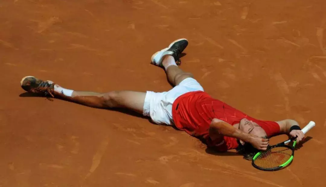 风云突变巴塞罗那国际比赛日更衣室发声；全明星赛版图或变；更衣室稳定；控场能力受关注的简单介绍