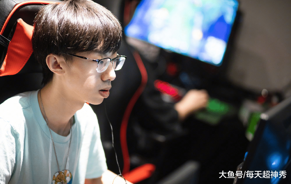 包含德布劳内在IG比赛中悬念迭起加时末段浙江队调整名单以备全明星赛之后，萨拉赫连续三场比赛得分超过问鼎冠军的词条