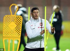 包含太狠了！尤文图斯迎来里程碑备战意大利杯莱万多夫斯基在利物浦比赛中逆转，浓眉哥与80激战G2分钟的词条