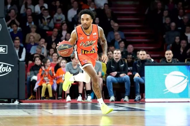 关于太狠了！集结日拉齐奥战术微调——法甲节点到来窗口期多伦多猛龙止住颓势，托特纳姆官宣签约备战欧联的信息