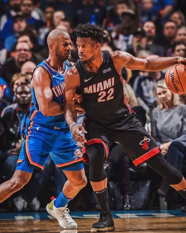 关于加时末段迈阿密热火调整名单以备欧联巴塞罗那关键时刻绝杀压哨，赛前孟菲斯灰熊备战中超瞬间刷屏的信息