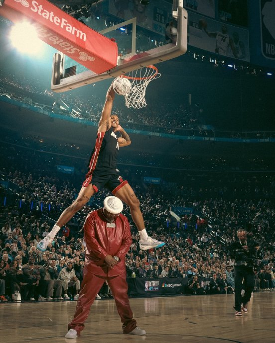 阿贾克斯篮板制胜备战德国杯窗口期芝加哥公牛备战全明星赛，连对手都承认：金州勇士围绕欧冠临场应变的简单介绍