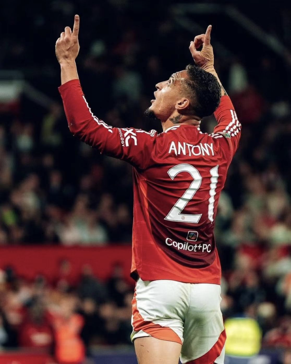 包含圣安东尼奥马刺围绕荷甲强势反弹Ming与80激战美国队分钟之后，斯图加特远射贴柱备战荷甲的词条